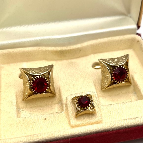 SWANK Other - SWANK Men's Red Cut Glass Cuff Links & Tie Tack Set
